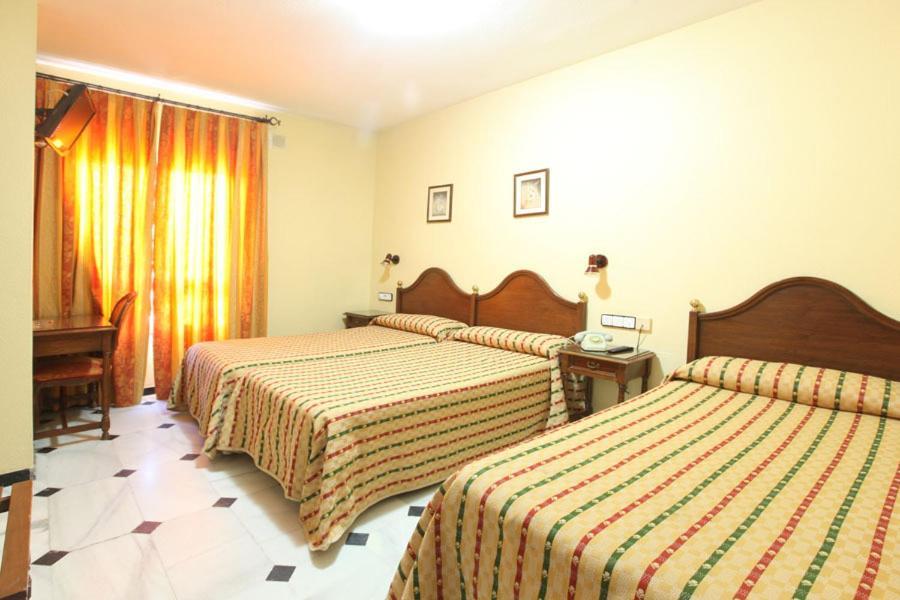 Hotel El Cisne Kordoba Pokój zdjęcie